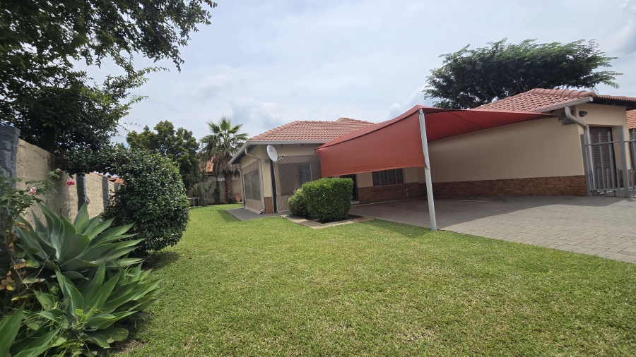 3 Bedroom Property for Sale in Waterkloof East North West